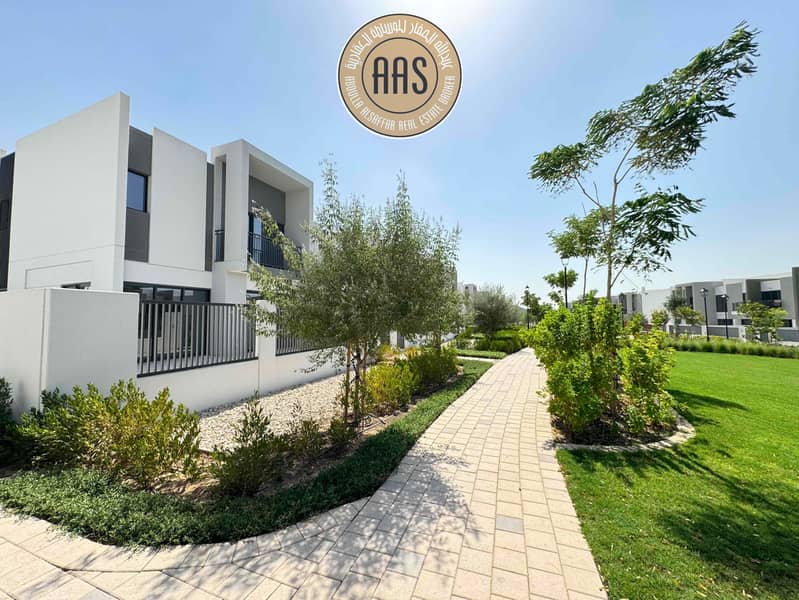 End Corner Unit ! Brand New 4BR Townhouse Villa For Rent in Villanova