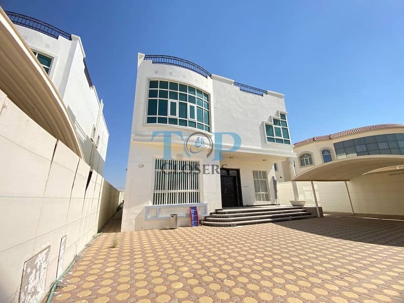 位于阿尔伊卡比耶，Al Khalidiyya 5 卧室的别墅 90000 AED - 10083785