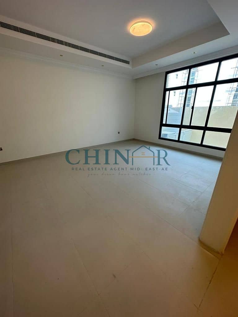 17 cdb5eafd-3424-46ec-8515-e66de2d5f941. jpg