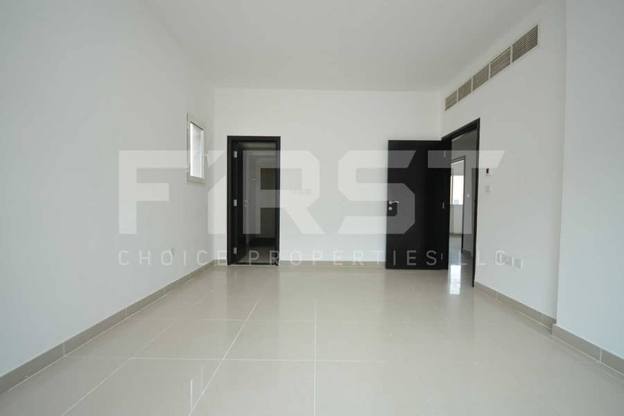 7 Internal Photo of 4 Bedroom Villa in Al Reef Villas Al Reef Abu Dhabi UAE  2858 sq (19). jpg