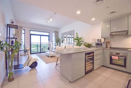 Upgraded | High Floor | 779 sq. ft