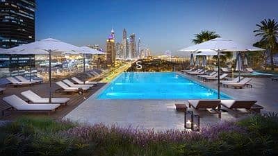 10 23_06_22_GATEWAY_A_POOL_NOWOMAN. jpg