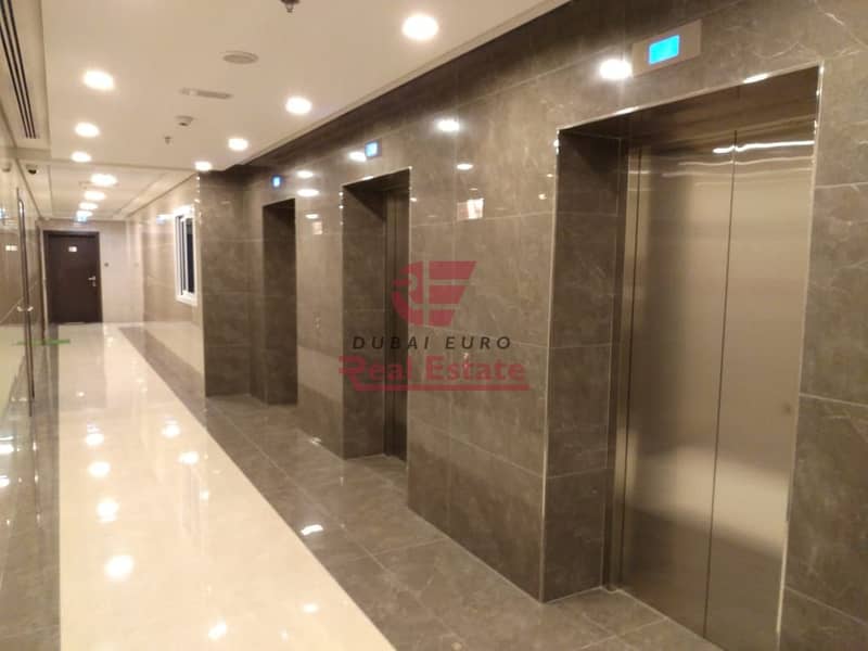 11 corridor elavator. jpg