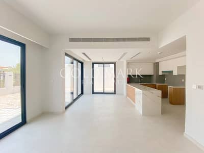 Single Row | Prime Location | Corner Unit