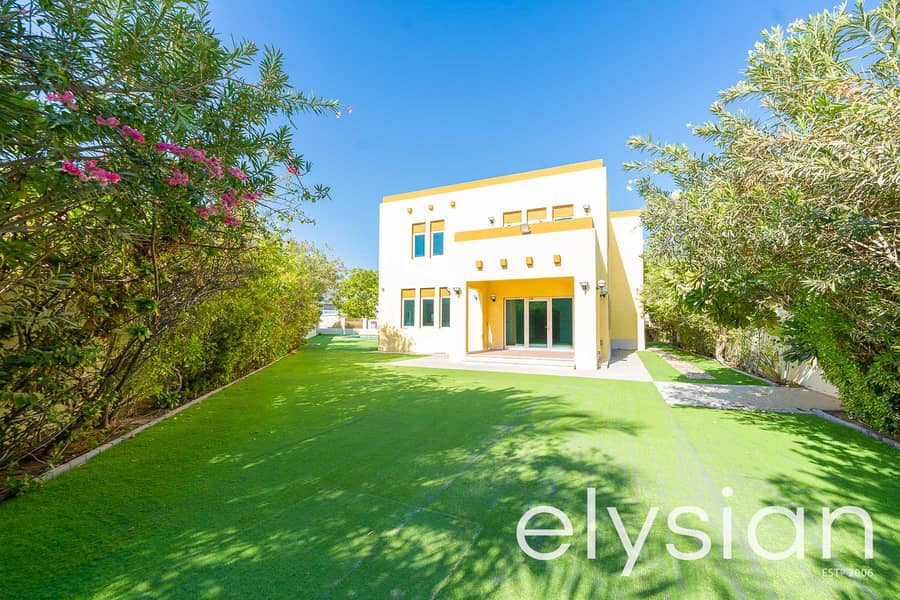 位于朱美拉公园社区，第7区 3 卧室的别墅 400000 AED - 9968417