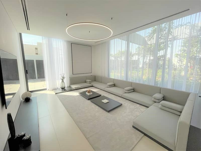 CORNER PLOT | CLOSE TO POOL | HANDOVER BY Q2 2024 CORNER PLOT | CLOSE TO POOL | HANDOVER BY Q2 2024