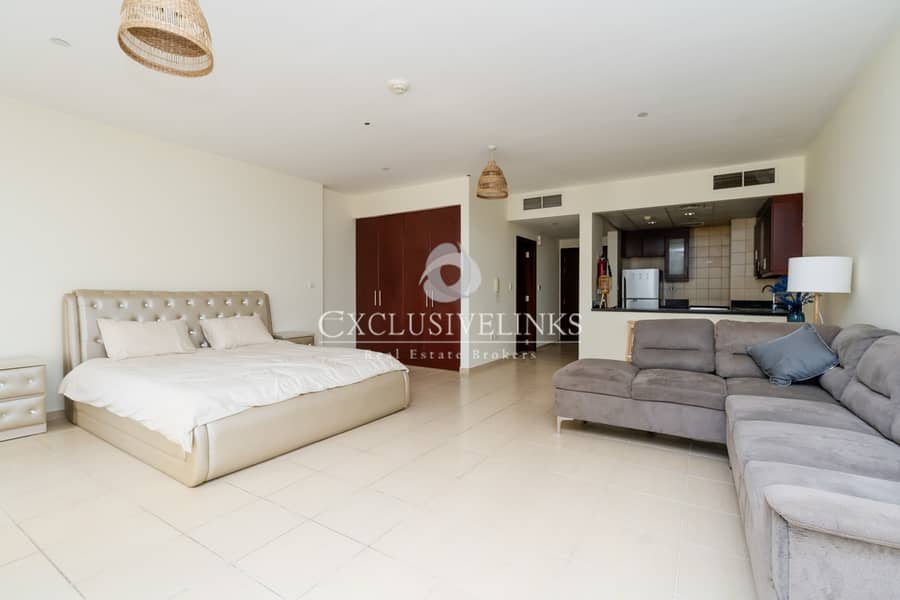 Exclusive | Ocean Views | Bright and Spacious Exclusive | Ocean Views | Bright and Spacious