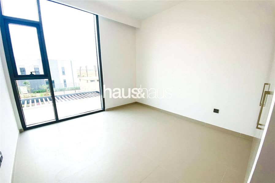 Backing Park | Rare Location | Walk To Pool/Gym - Image 15