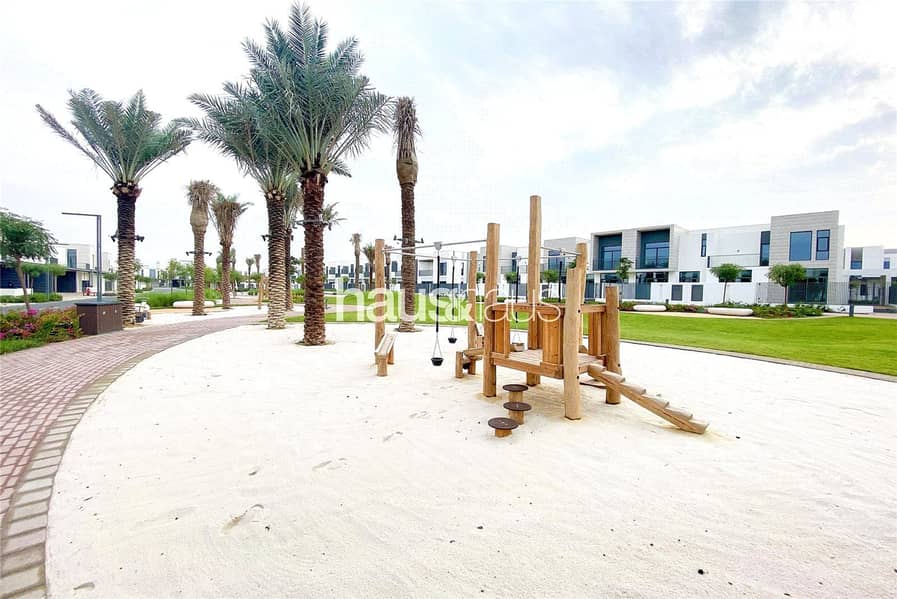 Backing Park | Rare Location | Walk To Pool/Gym - Image 27