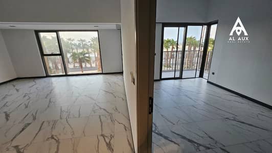 Big Layout/ Corner unit/ Ready To Move In
