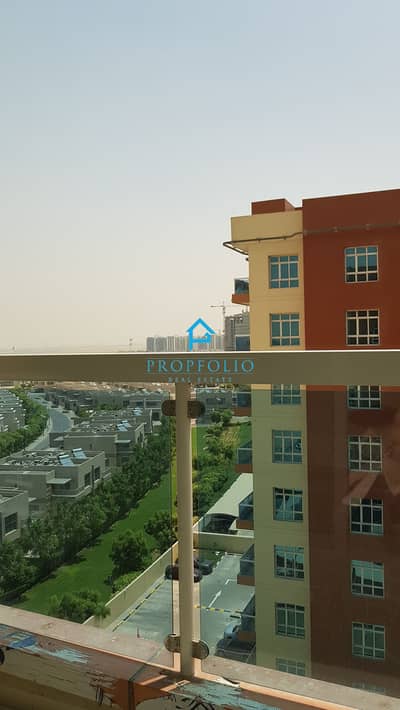 Facing SOUQ EXTRA I Spacious