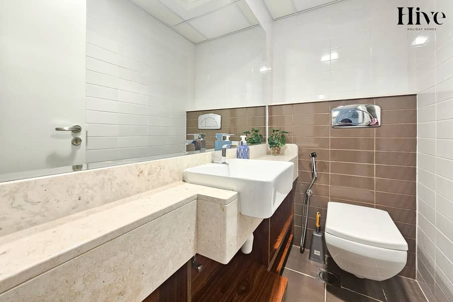 13 Powder Room_2. jpg