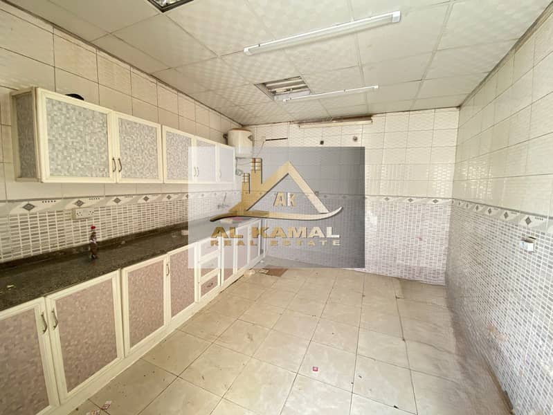 10 23a9bd8b-74f1-44ff-ade7-2c684de84660. jpeg