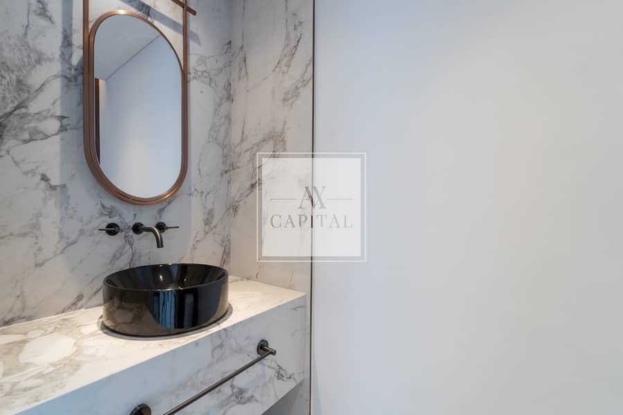 Luxuriously Modern | High Floor | Corner Unit - Image 7