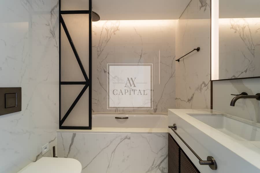 Luxuriously Modern | High Floor | Corner Unit - Image 9