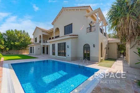6 Bedroom Villa for Sale in Palm Jumeirah, Dubai - 6 Bed Signature Villa -  Palm  Jumeirah