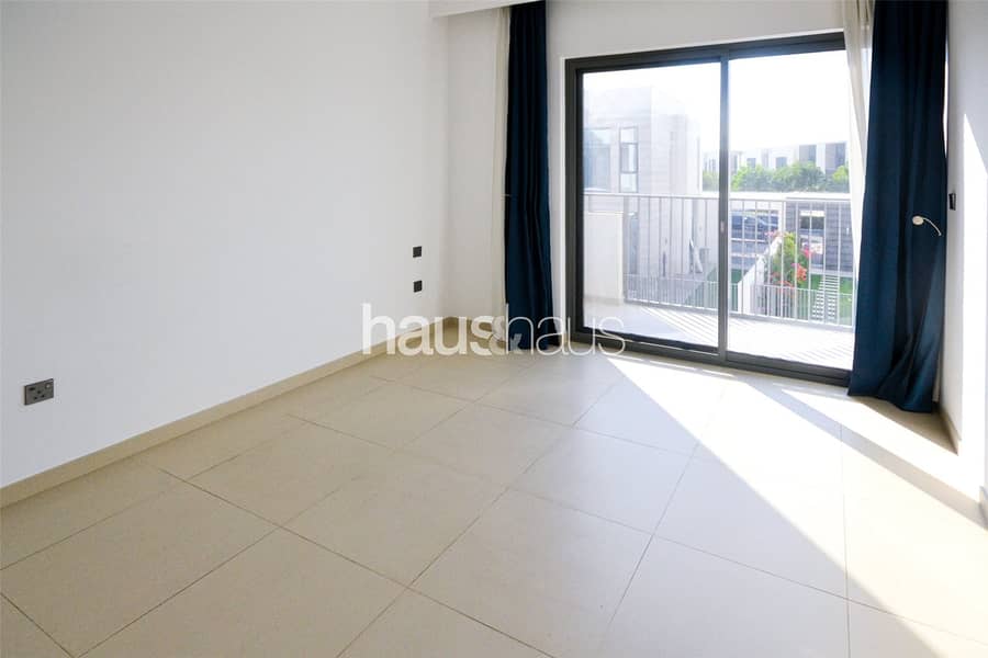 Backing Park | Rare Location | Walk To Pool/Gym - Image 13