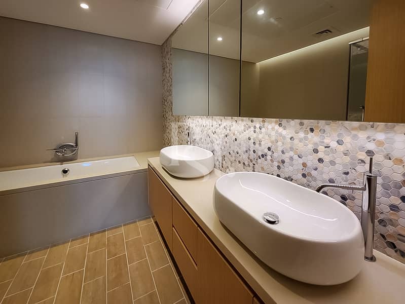 10 mayan-1-yas-island-abu-dhabi-bathroom (2). jpg