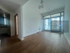 One Bedroom - Chiller Free - Near to Metro -