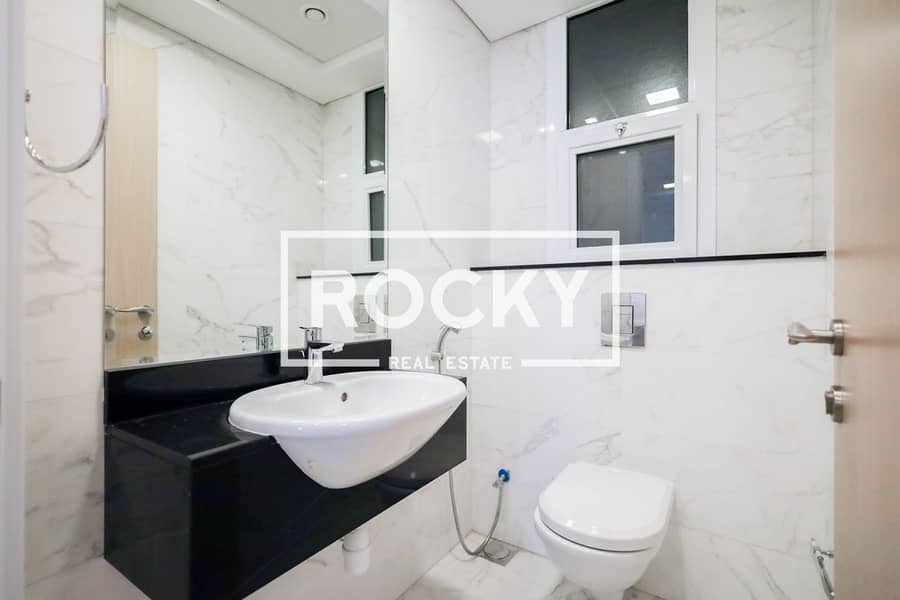 6 Sky views - Apartment (6 of 12). jpg