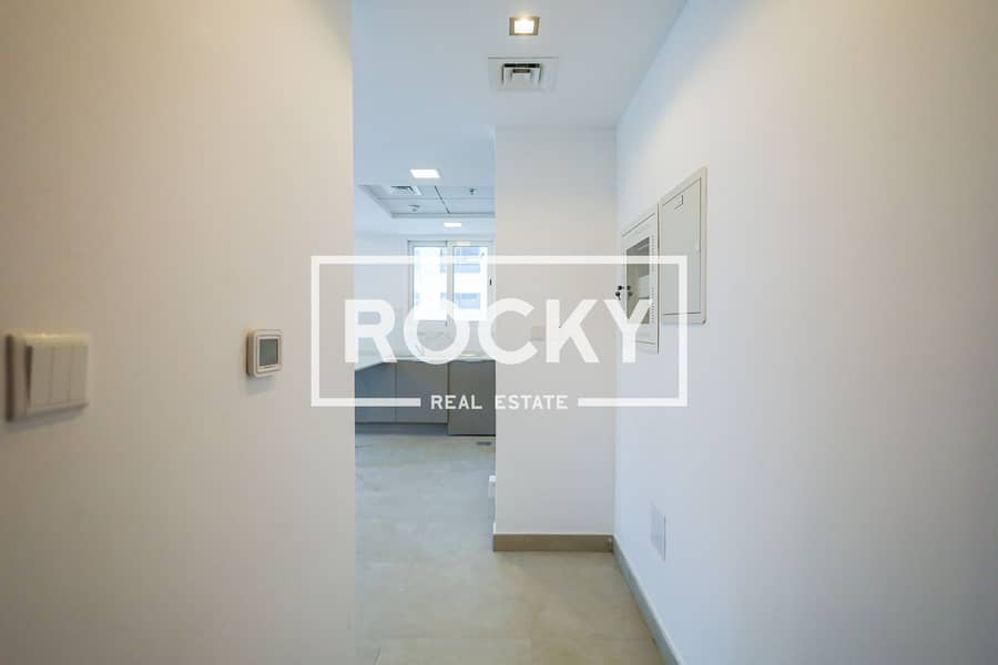 2 JVC - Sky Views Residence (1 of 23). jpg