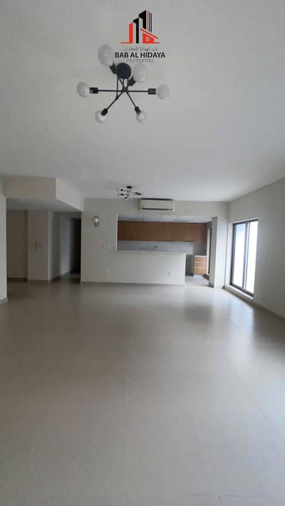 New Super Spacoius 1 & 3 BR Hall ! Near Metro ! All Facilities ! Only Family !!