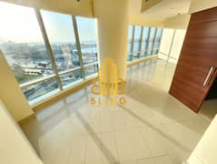 Luxurious 3BHK With 2 Parkings, Sea View & All Amenities