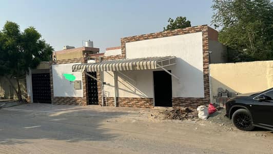 4 Bedroom Villa for Sale in Al Sabkha, Sharjah - صورة واتساب بتاريخ 2024-11-12 في 13.14. 08_92c7ea11. jpg