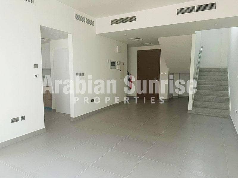 End Unit | Ready to Move in | Prime Location End Unit | Ready to Move in | Prime Location