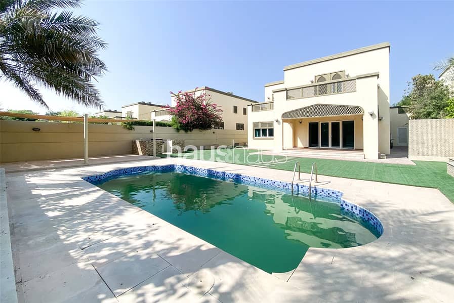 4 Bedroom Large | Private Pool | Vacant Now 4 Bedroom Large | Private Pool | Vacant Now