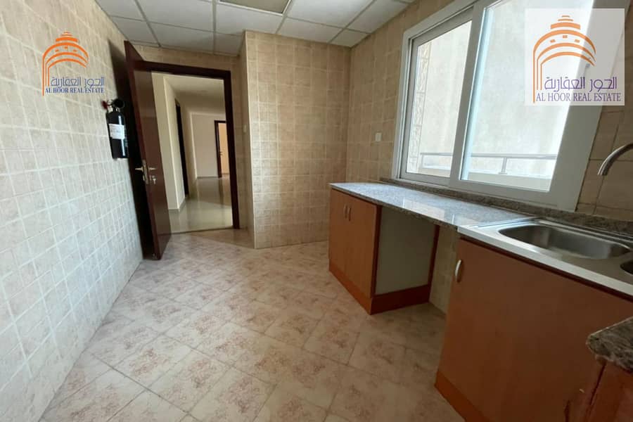 4 kitchen 1. png