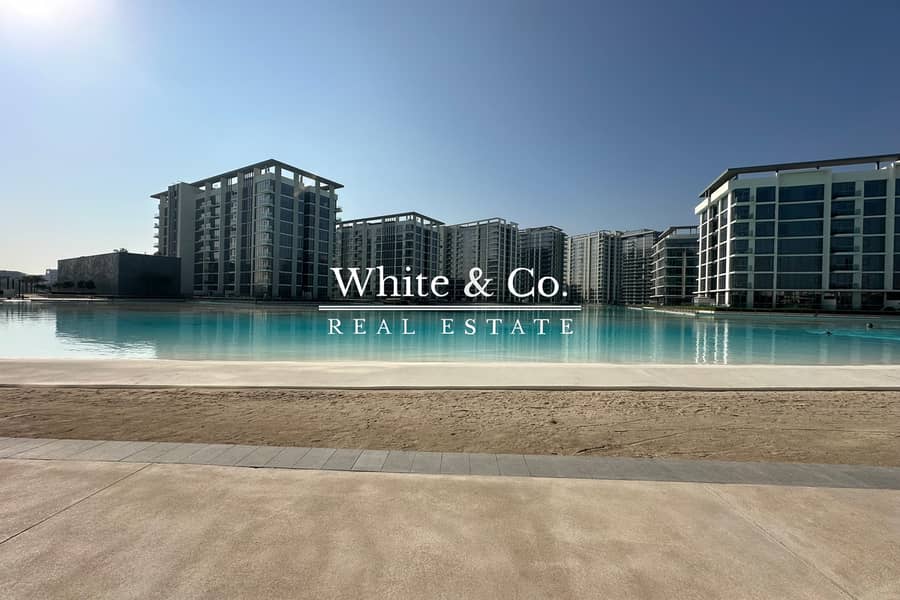 Natural Light | Corner Unit | Spacious. Natural Light | Corner Unit | Spacious.