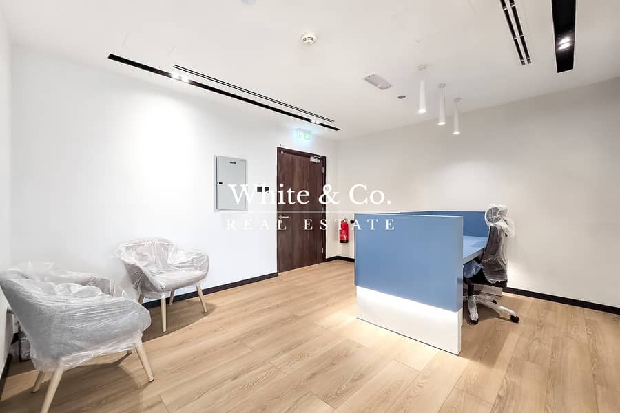 Luxury Furnished | Grade A | 2 Parking Luxury Furnished | Grade A | 2 Parking