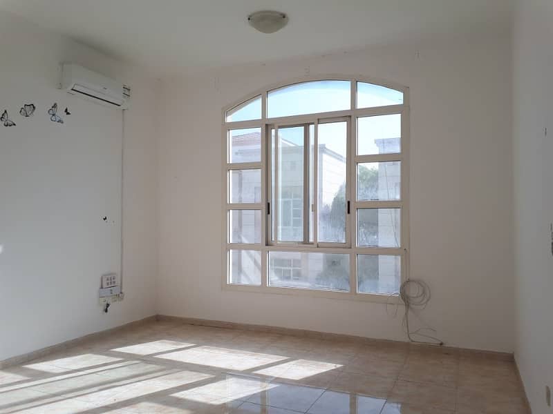 Spacious studio with tawteeq no commission