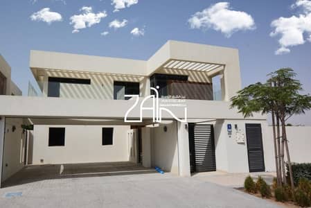 Corner Single Row 5 BR Villa Garden View Corner Single Row 5 BR Villa Garden View