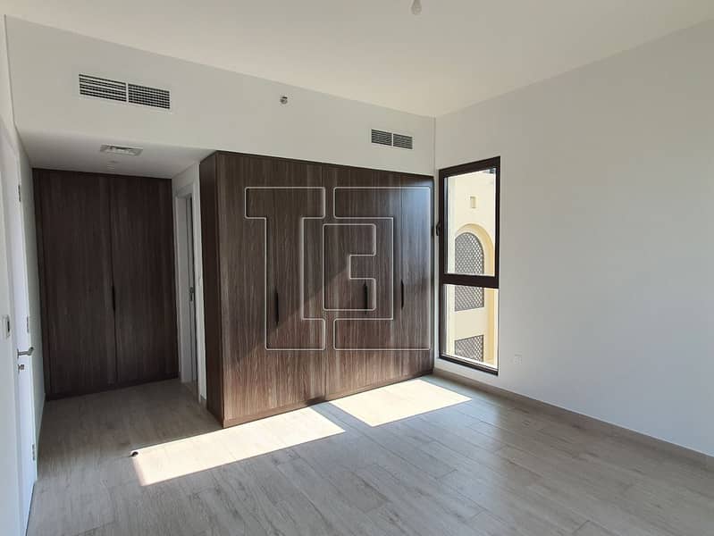 7 1st Bedroom_001. jpg