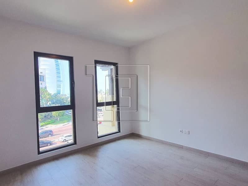 8 Bedroom2_01. jpg
