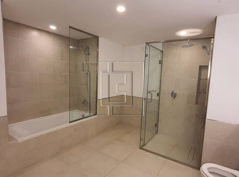 15 Bathroom_03. jpg