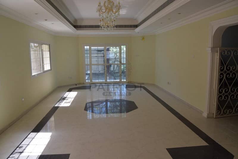 Luxury 6 BR in Al Safa with private pool and garden