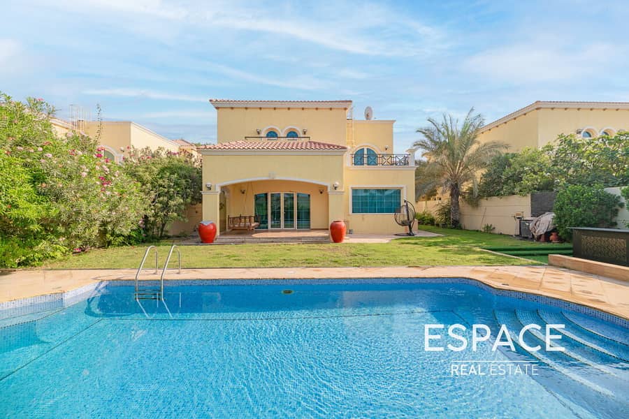 Single Row | Furnished | Private Pool Single Row | Furnished | Private Pool