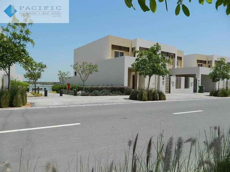 3BR Beautiful Villa 1st Row Full Sea Views 3BR Beautiful Villa 1st Row Full Sea Views