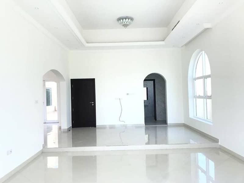 villa for rent at el khawanej : 4 bedroom master with surface block