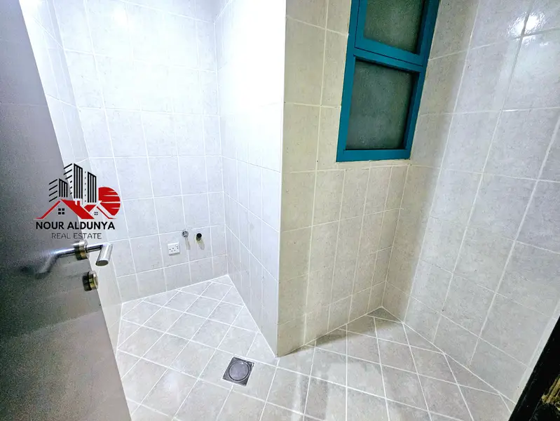 CLOSE TO METRO - SPACIOUS 3BHK + MAIDROON+ LAUNDRY ROOM - RENT 90K - GYM SWIMMING POOL - BALCONY - FAMILY BUILDING