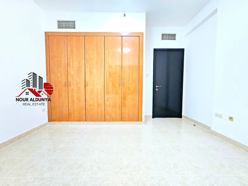 CLOSE TO METRO - SPACIOUS 3BHK + MAIDROON+ LAUNDRY ROOM - RENT 90K - GYM SWIMMING POOL - BALCONY - FAMILY BUILDING