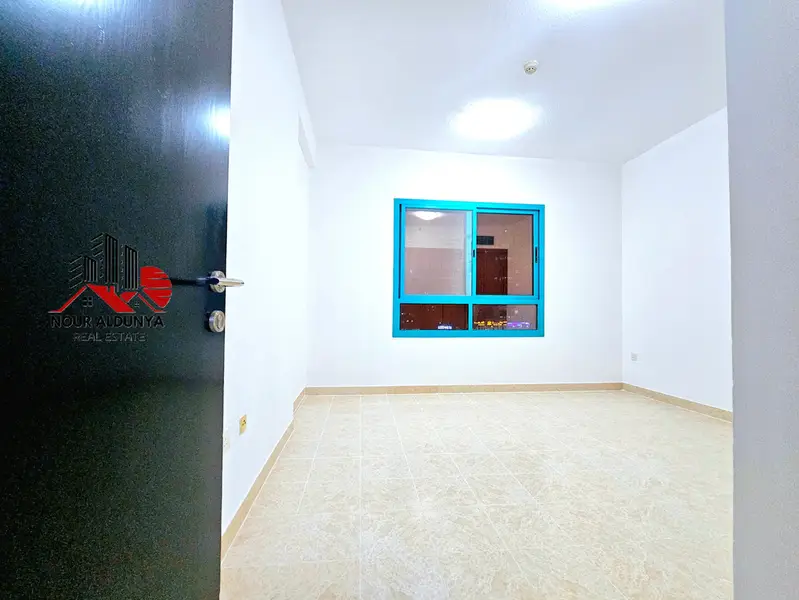 CLOSE TO METRO - SPACIOUS 3BHK + MAIDROON+ LAUNDRY ROOM - RENT 90K - GYM SWIMMING POOL - BALCONY - FAMILY BUILDING