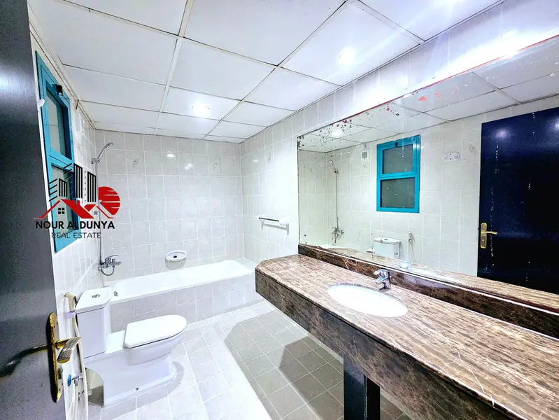 CLOSE TO METRO - SPACIOUS 3BHK + MAIDROON+ LAUNDRY ROOM - RENT 90K - GYM SWIMMING POOL - BALCONY - FAMILY BUILDING