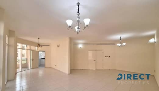 3 Bedroom Apartment for Rent in Bur Dubai, Dubai - Large Layout | Family Location | Available Now