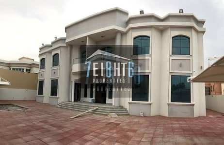 Spectacular villa: Huge 10 b/r + brand new + maids room + drivers room + stunning landscaped garden Spectacular villa: Huge 10 b/r + brand new + maids room + drivers room + stunning landscaped garden