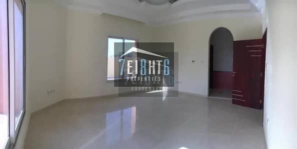 Extremely spacious: 7 b/r villa Extremely spacious: 7 b/r villa