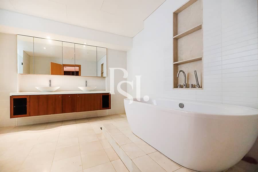 9 al-raha-beach-muneera-abu-dhabi-master-bathroom (2). JPG